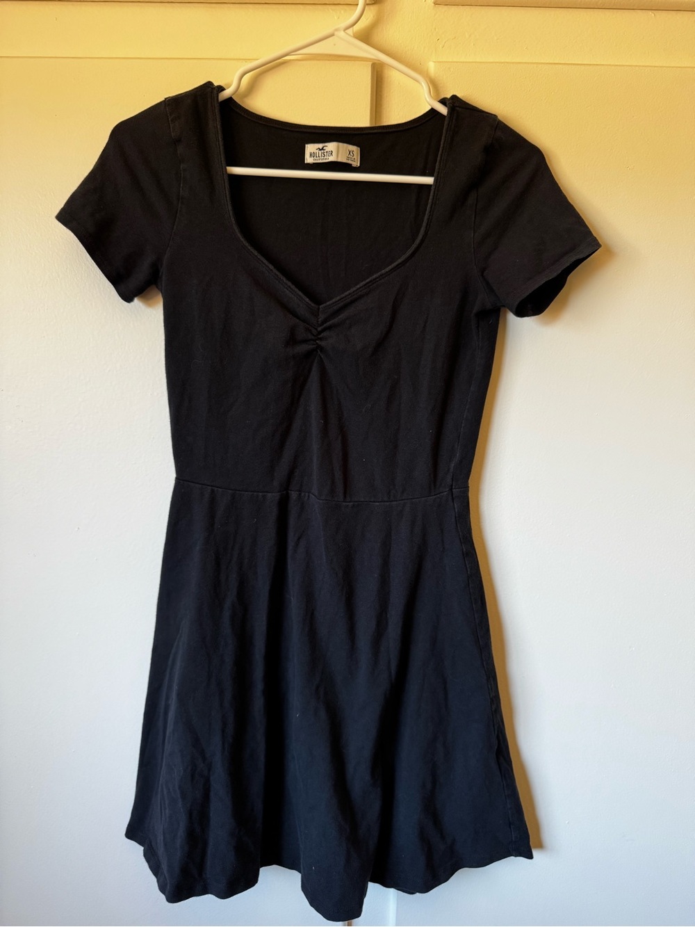 Hollister Black V-Neck Short Sleeve Skater Dress